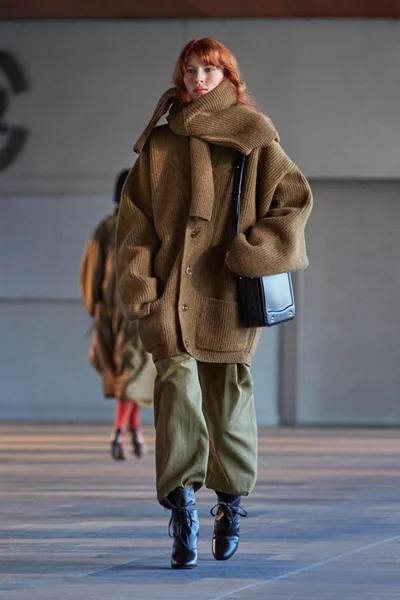 Look 17